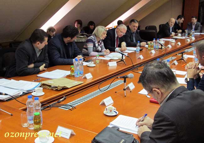 Usvojen Akcioni plan zapošljavanja 3 vece-4