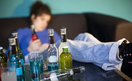 alkohol, mladi