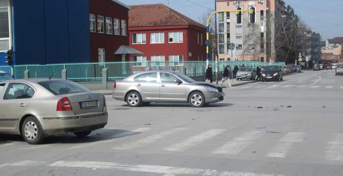 Udes u Nemanjinoj ulici 3 udes-nemanjina-3