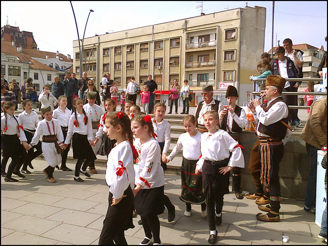 Praznično druženje na Gradskom trgu 6 uskrs-ns-1