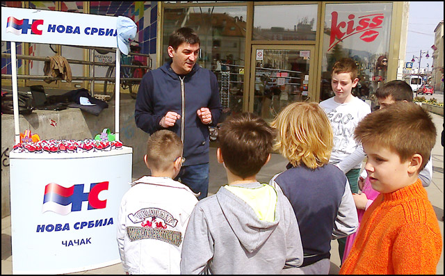 Praznično druženje na Gradskom trgu 1 uskrs-ns-9