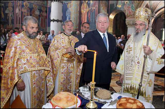 Donacija Kraljevskog para Domu zdravlja 1 donacija-2