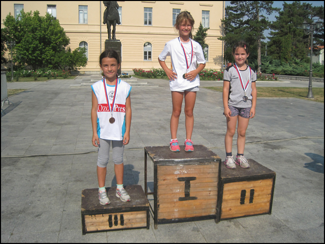 Nove medalje za AK "ČAAK" 2 atletika-Jana-Gailović-3-mesto-postolje