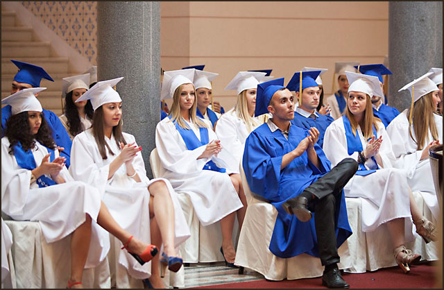 Američke diplome u Bosni 5 aubih-Diplomanti-AUBiH