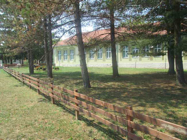 Školsko dvorište za primer 3 slatina-1
