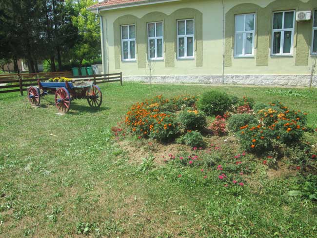 Školsko dvorište za primer 1 slatina-4