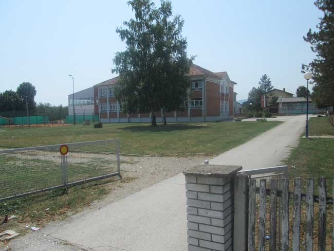 Školsko dvorište za primer 5 slatina