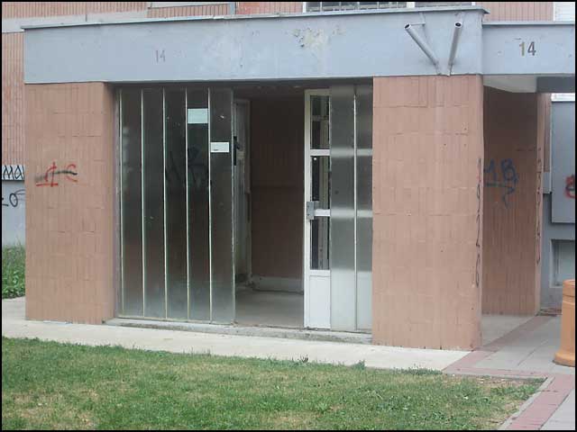 Spasio dete da ne iskrvari 2 zgrada-1