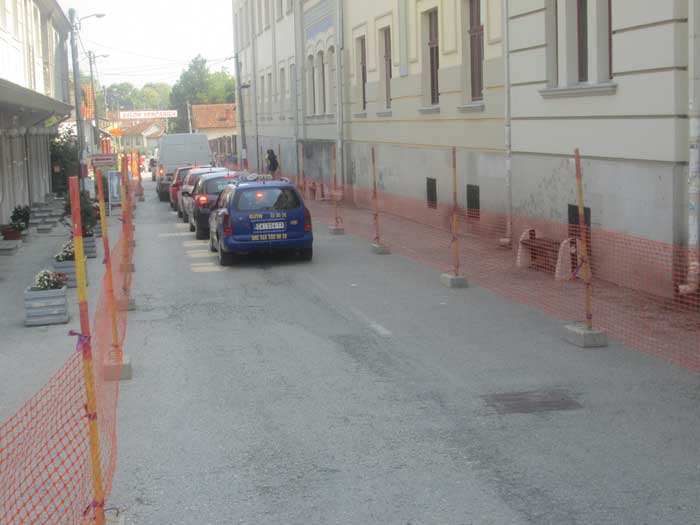 Počela izgradnja kružnog toka, posečeno drveće 7 kruzni-tok-5