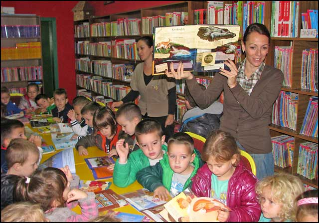 Čarolija knjige i biblioteke 6 carolija-5
