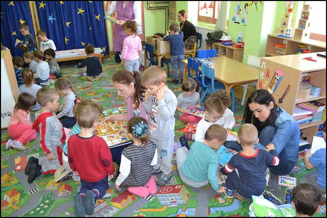 Čarolija knjige i biblioteke 1 carolija-7