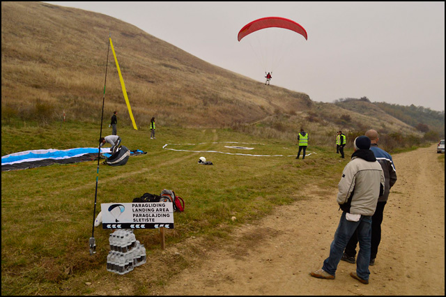 Sestra i brat na pobedničkom postolju 2 paraglajding-2z