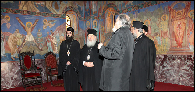 Mitropolit neapoljsko-stavropoljski G. Varnava u poseti Dvorskom kompleksu 3 varnava-3