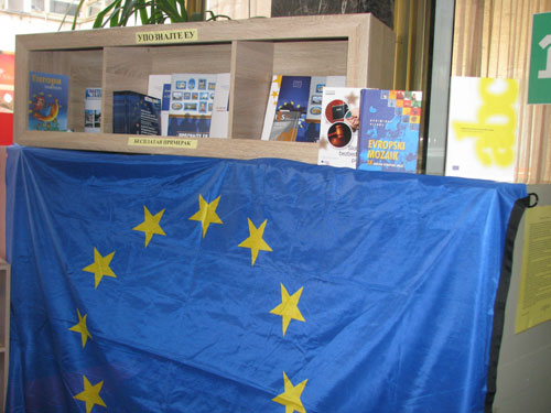 eu stand biblioteka