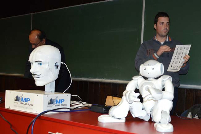 O robotici sa čačanskim studentima 1 roboti_ftn2