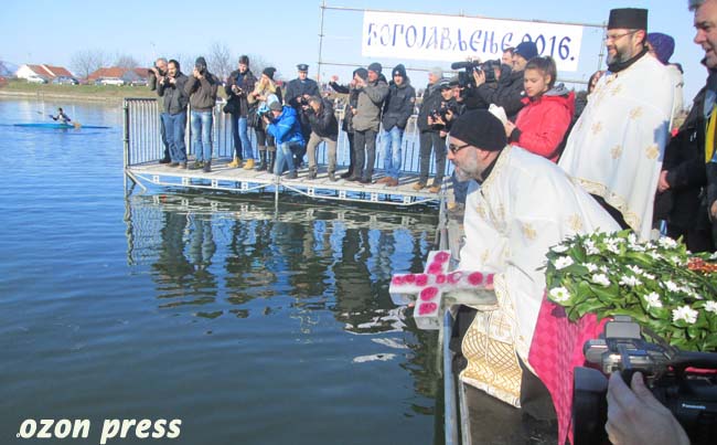 Aleksandar Zečević nosilac Bogojavljenskog krsta (FOTO) 19 krst4