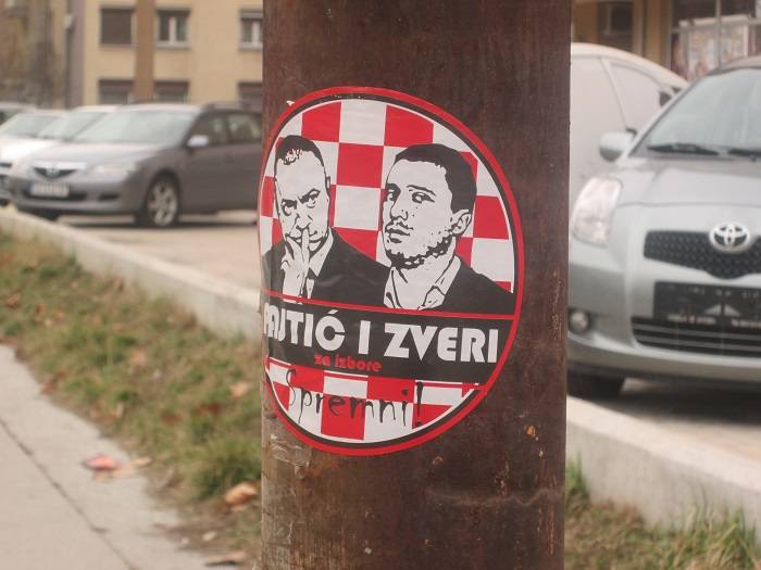 SNS i NS: Nismo lepili plakate 1 nalepnice, kampanja