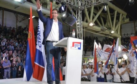 Aleksandar Vucic na mitingu