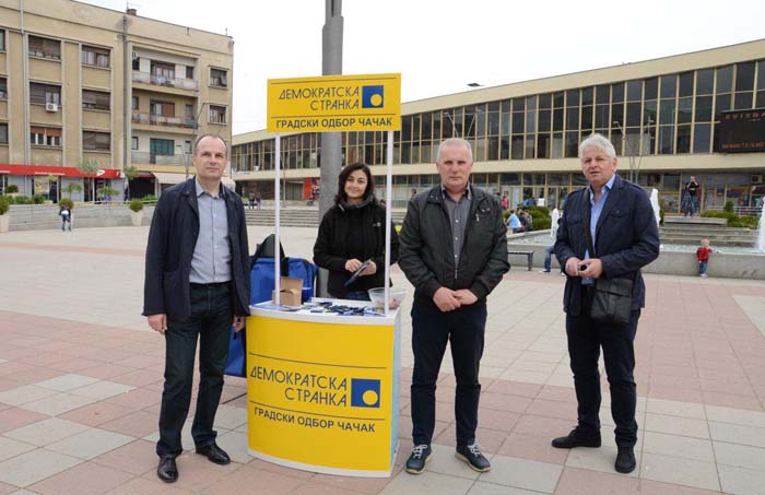 Ako ne glasaš, glasaš za SNS 1 Demokratska stranka