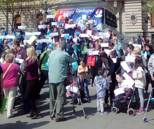 Zašto nema Zakona roditelj-negovatelj? 1 roditelj - negovatelj