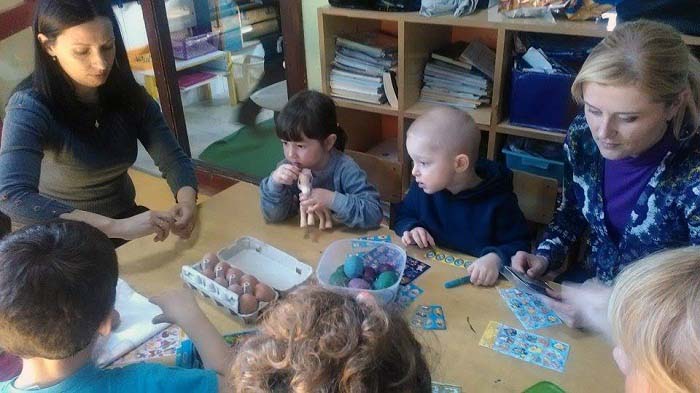 Deca i roditelji iz Majskog cveta za ugrožene 1 majski cvet