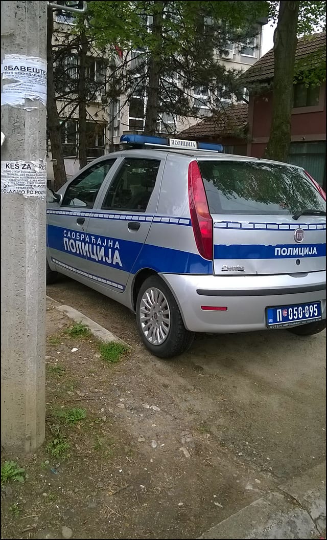Samo vas gledamo kako kršite zakon 2 parkiranje-1