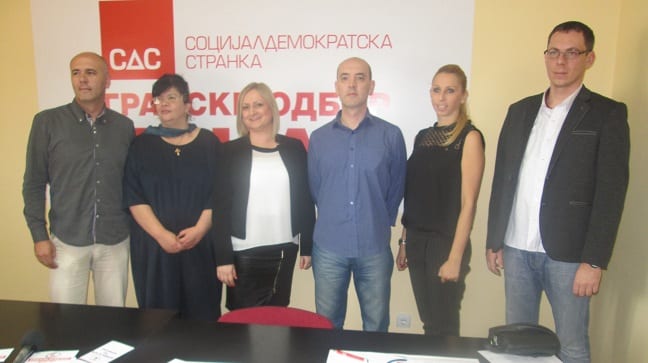 Vučić u Čačku samo zbog poplava i sukoba u SNS 2 sds_ldp