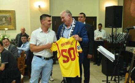 Grobari za nas