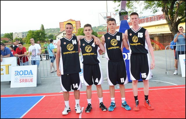 Odličan basket 14 3na-3-Unipromet