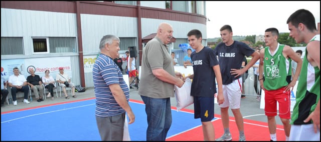 Odličan basket 8 3na3-Elmag-Kolos
