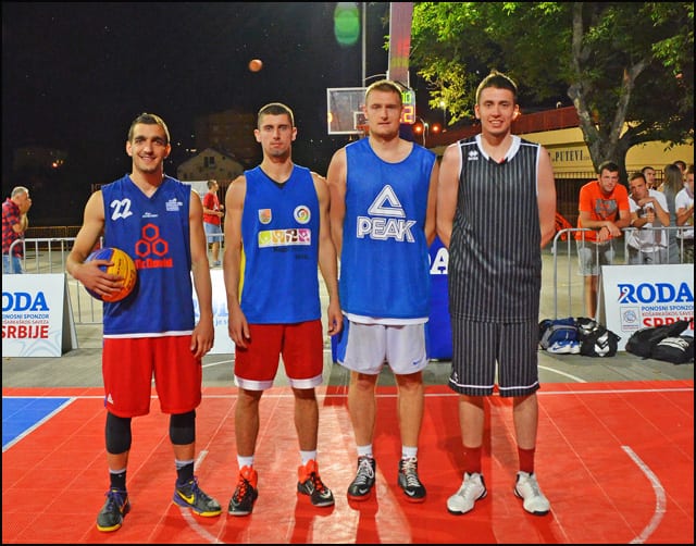 Odličan basket 6 Dva štapića