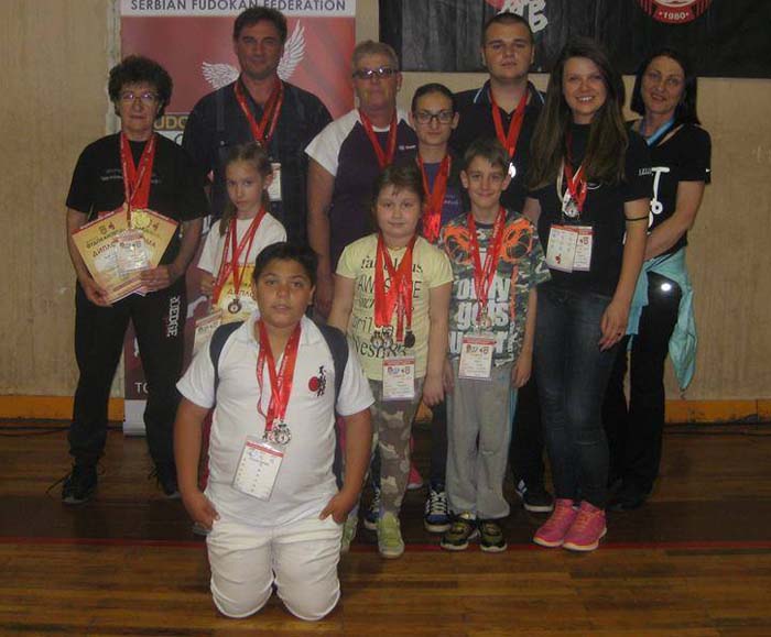 18 medalja za KK Nemanja 1 karate klub Nemanja