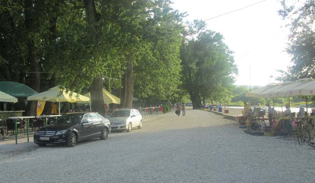 plaza3
