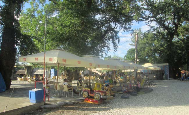 plaza4