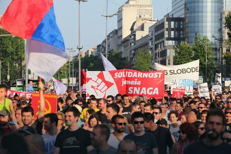 Sve više ljudi na ulicama Beograda 3 protest2