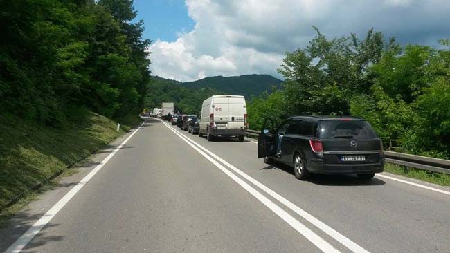 Prevrnuo se šleper na Ibarskoj magistrali 1 put2