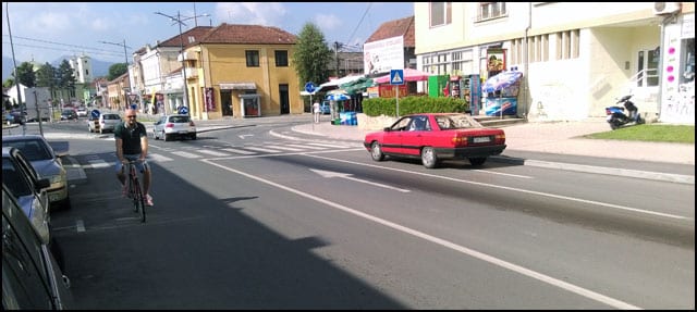 Trag-ulja-na-kolovozu-u-ulici-Bate-Jankovića