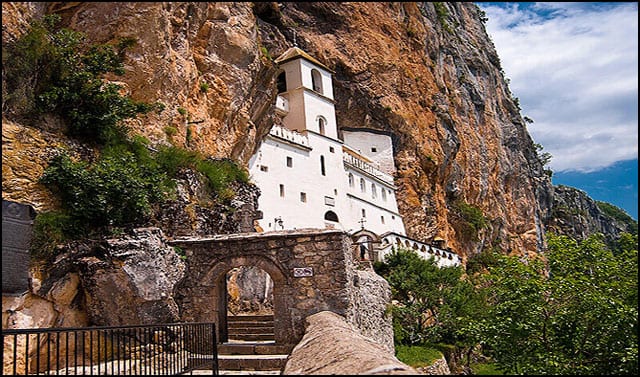 manastir_ostrog