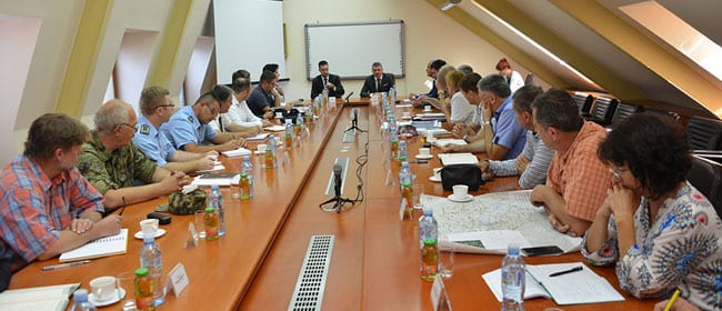 Površinske vode ugrožavaju aerodrom i sela 1 Sastanak o aerodromu