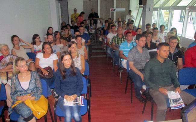 Edukacija u SNS: Nema više izdajnika 3 SNS, Edukativni centar