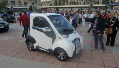 Tesla reli