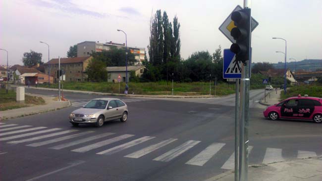 Uskoro semafori kod Plavog mosta 1 raskrsnica, semafori