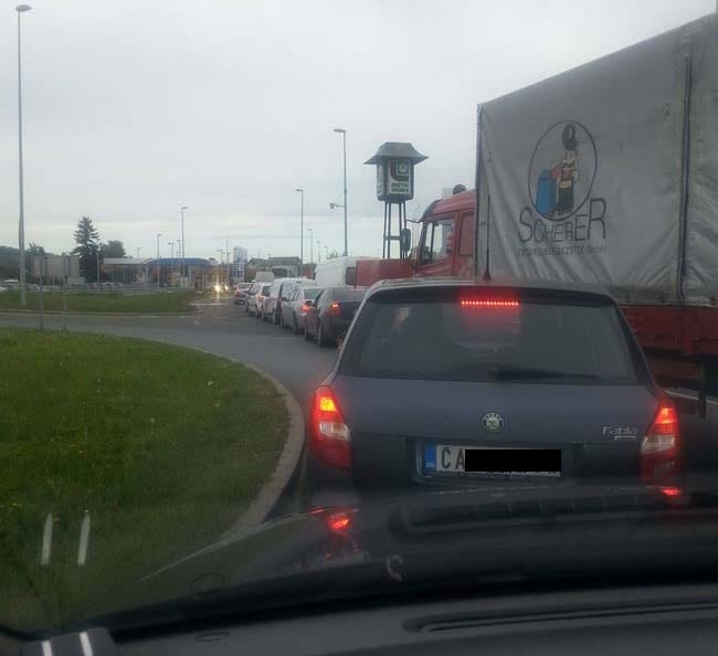 Saobraćajni kolaps u Preljini 2 Preljina