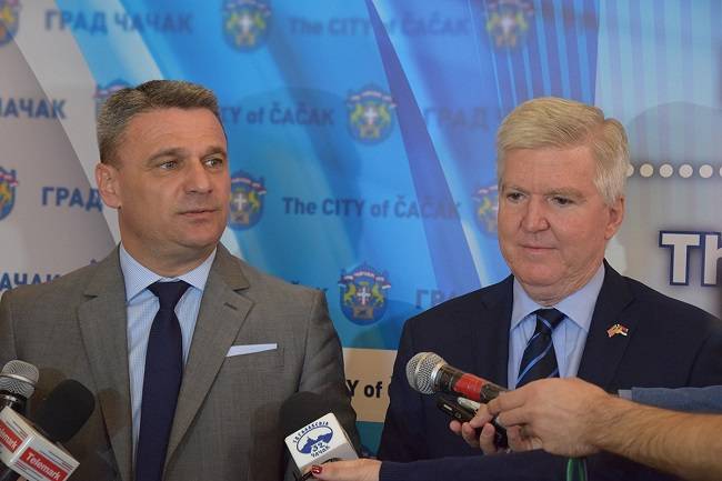 Američki ambasador posetio Čačak 2 ambasador_amerike_2