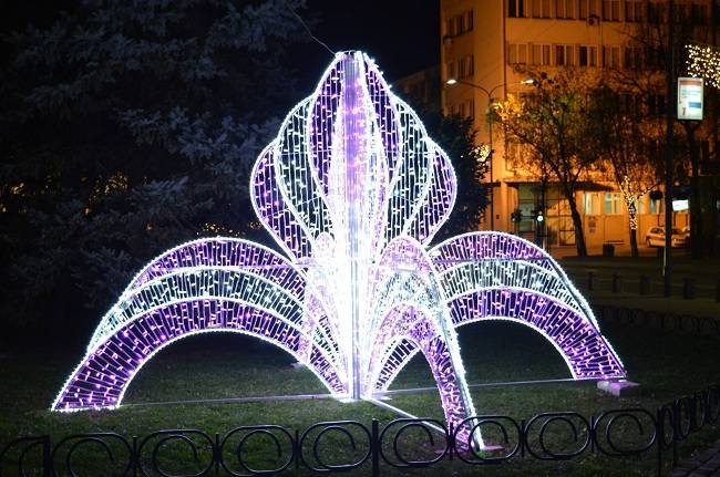 Postavlja se dekorativna rasveta 5 Nova godina