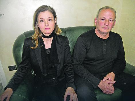 Neutešni roditelji Biljana i Rajko Jaćimović. Foto: V.Nikitović