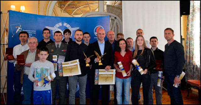 Nagrađeni-vazduhoplovni-sportisti-1 - Copy
