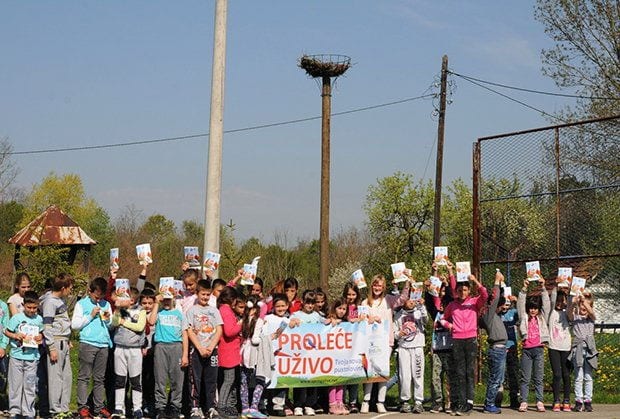 Učenici iz Bresnice obnovili gnezda belim rodama 2 bresnica1
