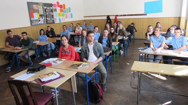 Od septembra uniforme u školama? 2 Gimnazija