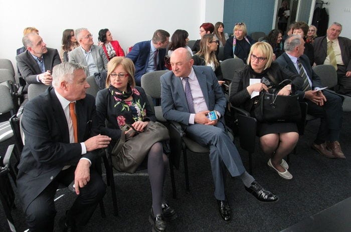 Otvorena kancelarija za mirno rešavanje sporova 2 Centar za medijaciju